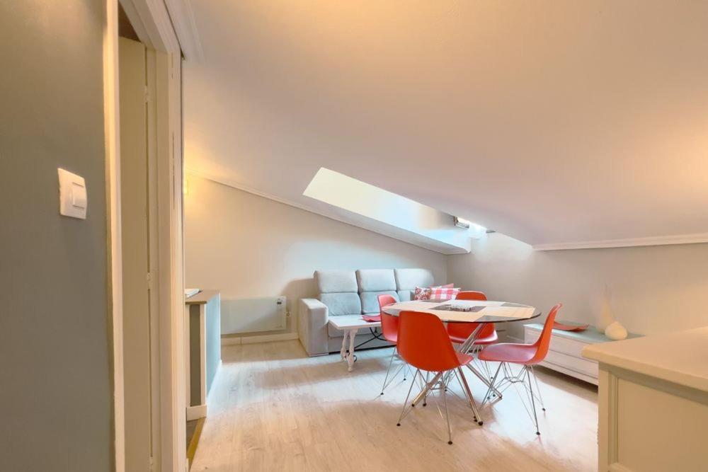 Apartamentos Santa Lucia Cabezón de la Sal Eksteriør billede