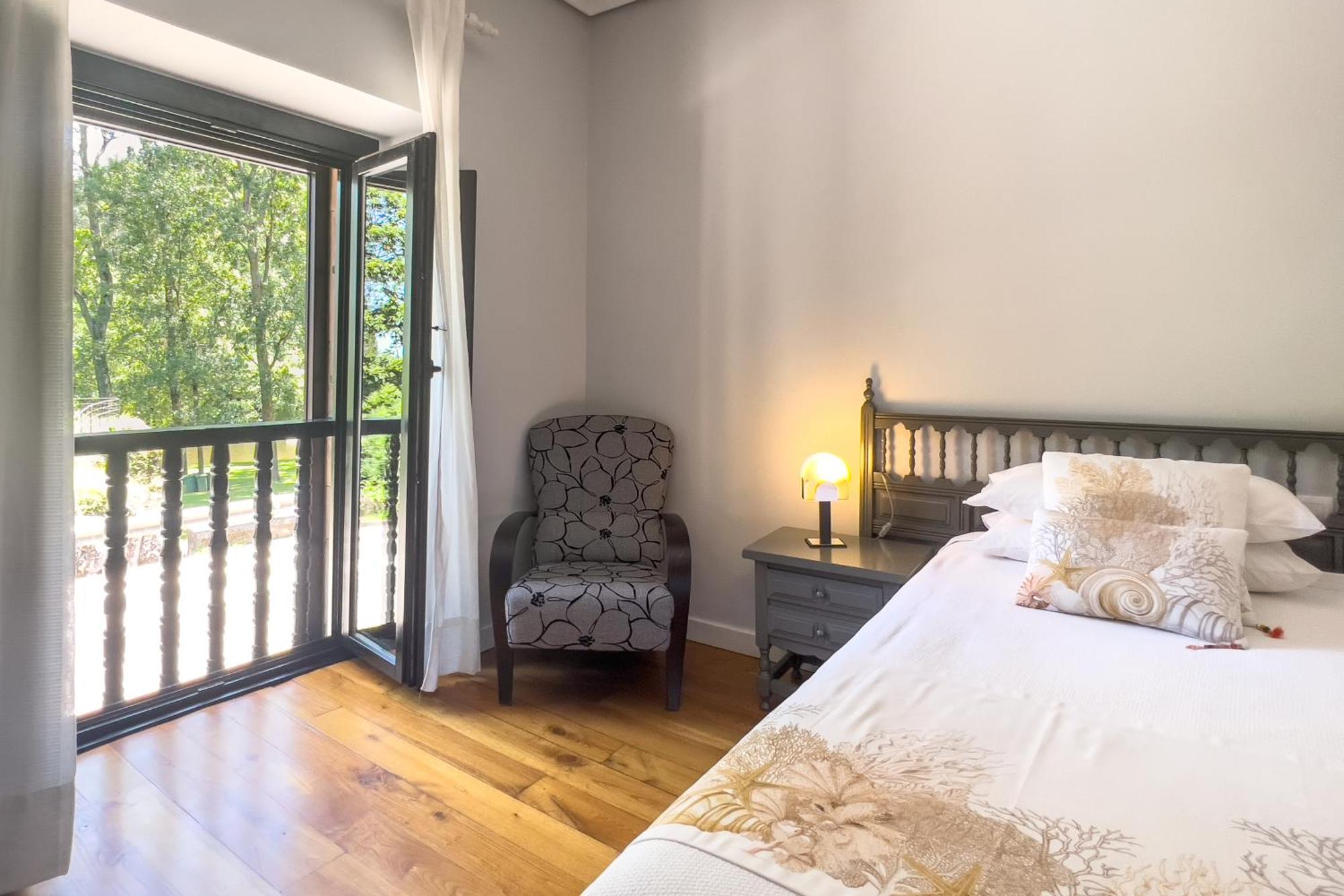 Apartamentos Santa Lucia Cabezón de la Sal Eksteriør billede