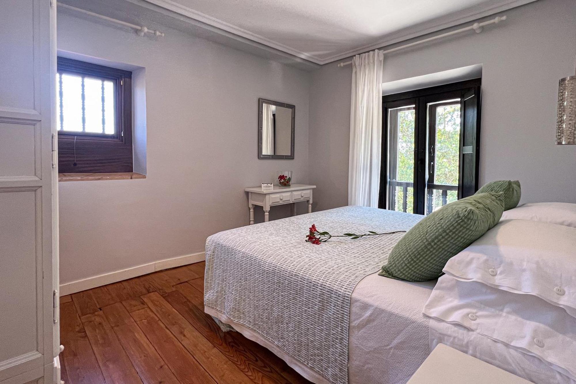 Apartamentos Santa Lucia Cabezón de la Sal Eksteriør billede