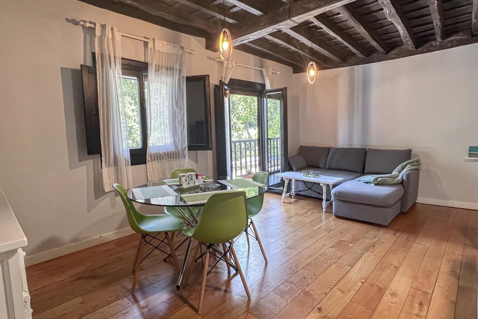 Apartamentos Santa Lucia Cabezón de la Sal Eksteriør billede